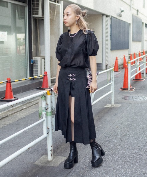 RASVOA（ラスボア）の「ボリューム袖バンドカラーシャツ（シャツ/ブラウス・レディース・ブラック/オフホワイト/ブルー・FREE）」の7枚目の写真