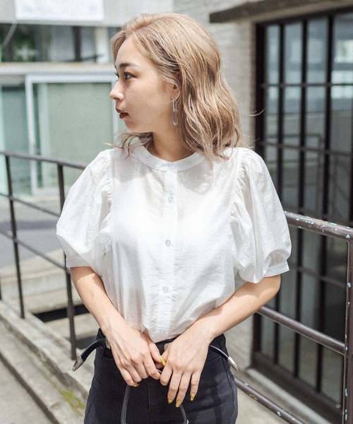 RASVOA（ラスボア）の「ボリューム袖バンドカラーシャツ（シャツ/ブラウス・レディース・ブラック/オフホワイト/ブルー・FREE）」の21枚目の写真