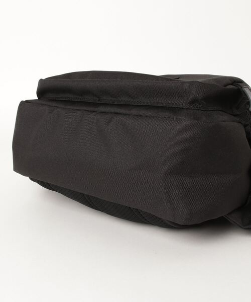 THE NORTH FACE(ザノースフェイス)の「THE NORTH FACE / ノースフェイス SQUARE MESSENGER BAG M メッセンジャーバッグ(ショルダーバッグ・メンズ・ブラック・FREE)」の4枚目の写真