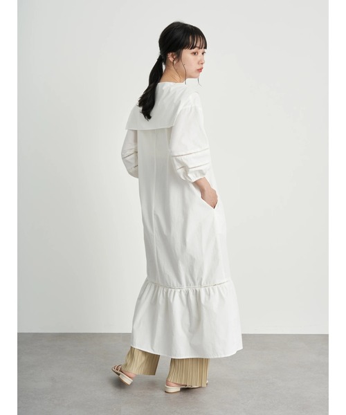 earth music&ecology（アースミュージックアンドエコロジー）の「【WEB限定】セーラーカラーボリュームワンピース ＊（ワンピース・レディース・オフホワイト/ネイビー/ストライプ・FREE）」の5枚目の写真