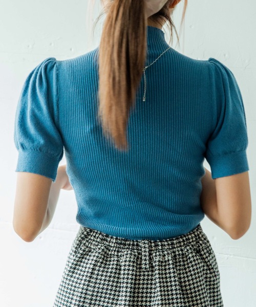 WEGO（ウィゴー）の「WEGO/【ZOZOTOWN＆一部店限定】ハイネックパフスリーブセーター（ニット/セーター・レディース・ブルー/ベージュ/ブラック/ホワイト・FREE）」の6枚目の写真