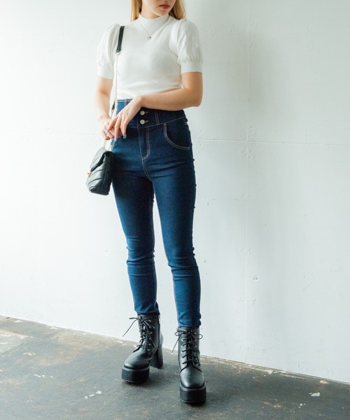 WEGO（ウィゴー）の「WEGO/【ZOZOTOWN＆一部店限定】ハイネックパフスリーブセーター（ニット/セーター・レディース・ブルー/ベージュ/ブラック/ホワイト・FREE）」の18枚目の写真