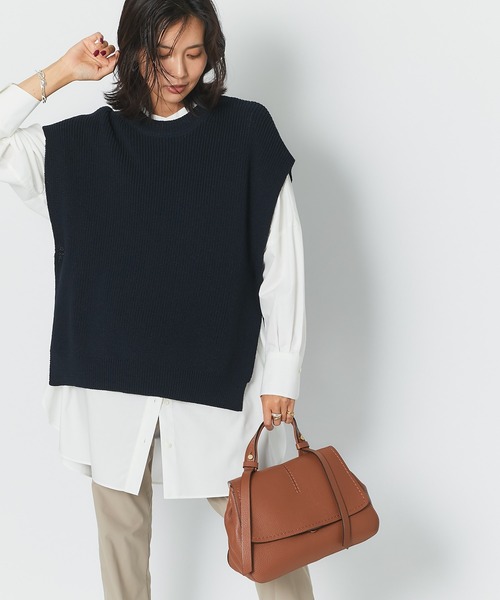 RIVE DROITE（リヴドロワ）の「抜け感のあるレイヤードスタイルが完成する　片畦ワイドベスト（ベスト・レディース・ネイビー/バーガンディー・FREE）」の15枚目の写真