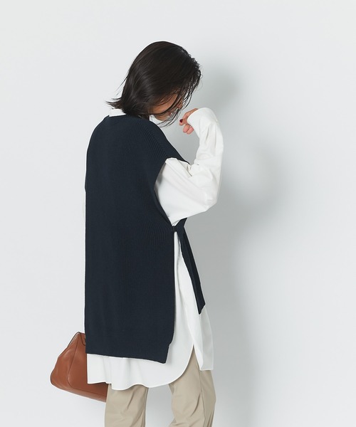 RIVE DROITE（リヴドロワ）の「抜け感のあるレイヤードスタイルが完成する　片畦ワイドベスト（ベスト・レディース・ネイビー/バーガンディー・FREE）」の18枚目の写真
