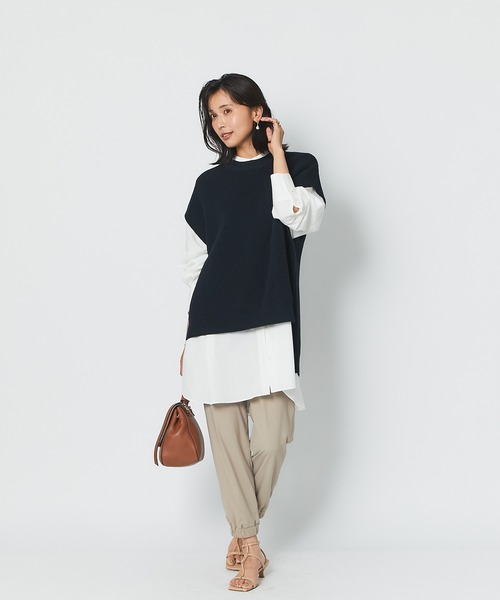 RIVE DROITE（リヴドロワ）の「抜け感のあるレイヤードスタイルが完成する　片畦ワイドベスト（ベスト・レディース・ネイビー/バーガンディー・FREE）」の11枚目の写真