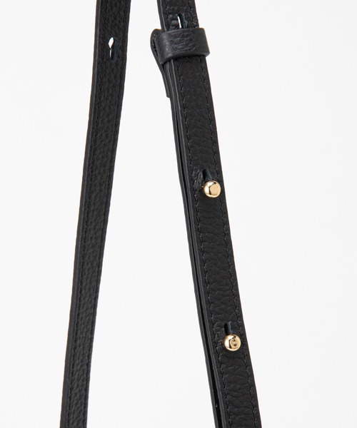 タイムセール‼️IACUCCI サブリナS ブラックレザーショルダーバッグ IACUCCI（イアクッチ）の「サブリナ S CERVO（トートバッグ）」 - WEAR