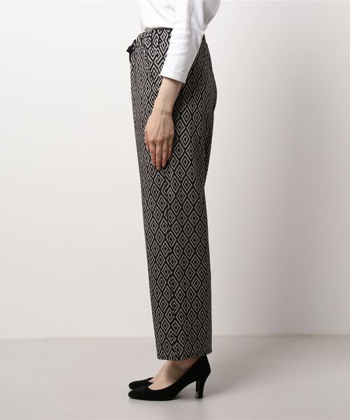 NICOLE white(ニコルホワイト)の「ダマスク柄ジャガードパンツ(その他パンツ・レディース・ベージュ系/ブラウン系/ブルー系・FREE)」の4枚目の写真