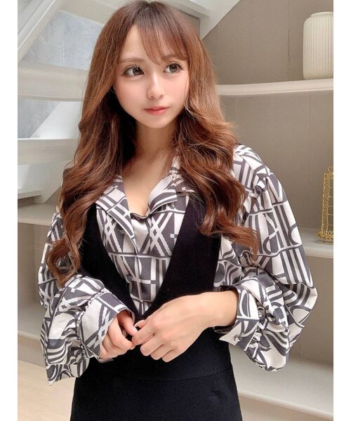 RESEXXY（リゼクシー）の「バイカラーパターンボリュームシャツ（シャツ/ブラウス・レディース・ブラック/ベージュ/キャメル・FREE）」の2枚目の写真