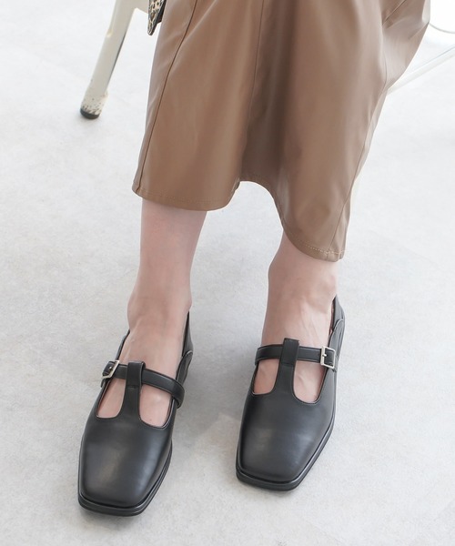 AmiAmi（アミアミ）の「Tストラップローファー（ローファー・レディース・ブラック/ブラウン/ピンク/アイボリー・L/LL/M/S）」の2枚目の写真