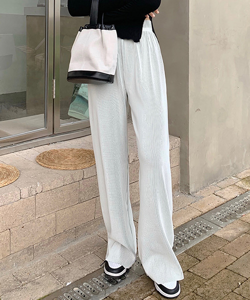 c.u.l(シーユーエル)の「【c.u.l:w】ハイウエストルーズパンツ culw102(スラックス・レディース・ホワイト/ブラック/ブラウン・FREE)」の2枚目の写真