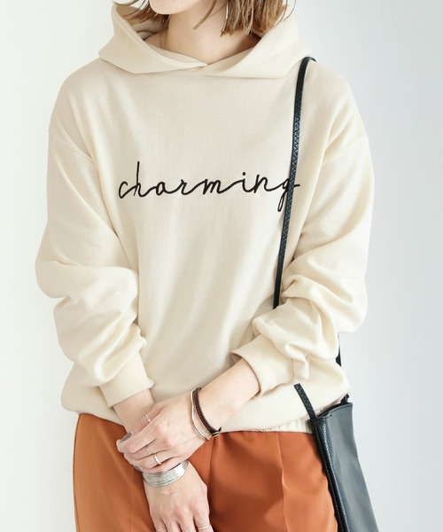 reca（レカ）の「筆記体刺繍パーカー（パーカー・レディース・ブラック/アイボリー/モカ・FREE）」の2枚目の写真