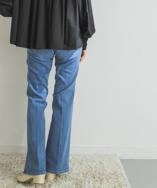 SOMETHING（サムシング）の「SOMETHING　LISA FLARE（デニムパンツ・レディース・ライトブルー/ブラック/ブラウン/ブルー系その他・27/28）」の5枚目の写真