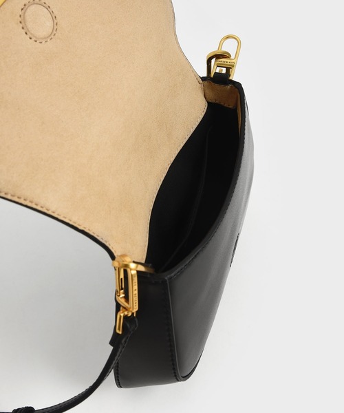 CHARLES & KEITH(チャールズ & キース)の「メタリックアクセント スモールショルダーバッグ / Metallic Accent Small Shoulder Bag(ショルダーバッグ・レディース・ブラック/オリーブ/ブルー系その他4・S)」の9枚目の写真