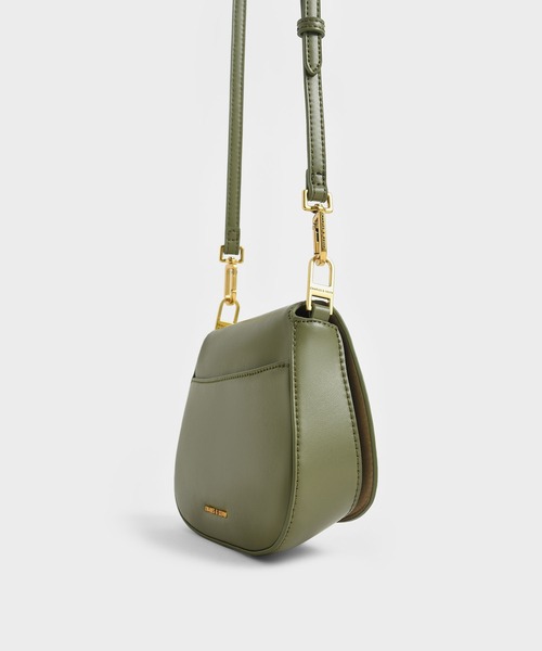 CHARLES & KEITH(チャールズ & キース)の「メタリックアクセント スモールショルダーバッグ / Metallic Accent Small Shoulder Bag(ショルダーバッグ・レディース・ブラック/オリーブ/ブルー系その他4・S)」の15枚目の写真