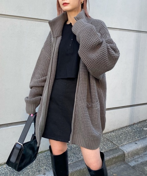 WHO'S WHO gallery（フーズフーギャラリー）の「【KOOKY'N/クーキー】スタンドカラーニットカーディガン（カーディガン/ボレロ・メンズ・チャコールグレー/ブラック/ブラウン・FREE）」の7枚目の写真