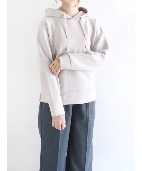 Te chichi(テチチ)の「ピーチスエード調パーカー(パーカー・レディース・ベージュ/ブルー/モカ・フリ-)」の2枚目の写真