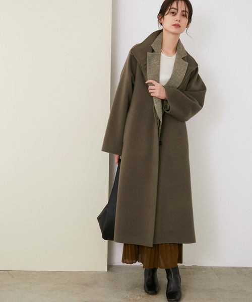 ROPE'（ロペ）の「【シリーズ】リッチリバースタンドカラーフォルムコート（チェスターコート・レディース・ブラウン/オフホワイト・38）」の2枚目の写真