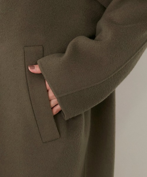 ROPE'（ロペ）の「【シリーズ】リッチリバースタンドカラーフォルムコート（チェスターコート・レディース・ブラウン/オフホワイト・38）」の11枚目の写真