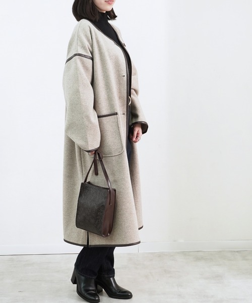 Fizz（フィズ）の「【Fizz/フィズ】　パイピング×フェイクウールロングコート（ノーカラーコート・レディース・ブラック/ベージュ/アイボリー/モカ/キナリ・M）」の6枚目の写真
