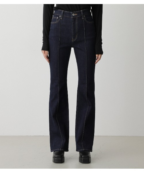 AZUL by moussy（アズールバイマウジー）の「PIN TUCK DENIM FLARE/ピンタックデニムフレア（デニムパンツ・レディース・ワンウォッシュ/ライトベージュ・SMALL/X-SMALL/MEDIUM/LARGE）」の14枚目の写真