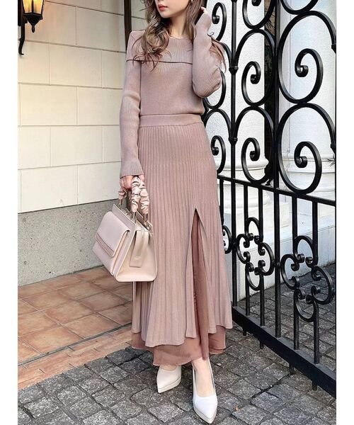 RESEXXY(リゼクシー)の「オフショルプリーツ切替え長袖ワンピース(ワンピース・レディース・アイボリー/ピンク/ブルー/ブラック・FREE)」の1枚目の写真