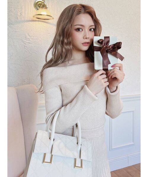 RESEXXY(リゼクシー)の「オフショルプリーツ切替え長袖ワンピース(ワンピース・レディース・アイボリー/ピンク/ブルー/ブラック・FREE)」の5枚目の写真