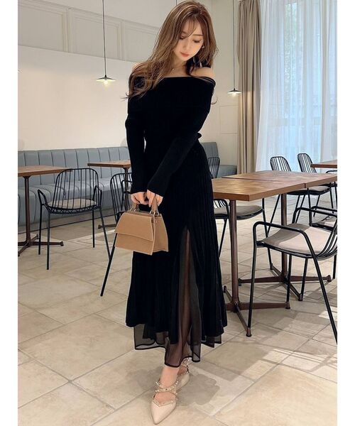 RESEXXY(リゼクシー)の「オフショルプリーツ切替え長袖ワンピース(ワンピース・レディース・アイボリー/ピンク/ブルー/ブラック・FREE)」の22枚目の写真