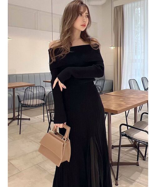 RESEXXY(リゼクシー)の「オフショルプリーツ切替え長袖ワンピース(ワンピース・レディース・アイボリー/ピンク/ブルー/ブラック・FREE)」の17枚目の写真