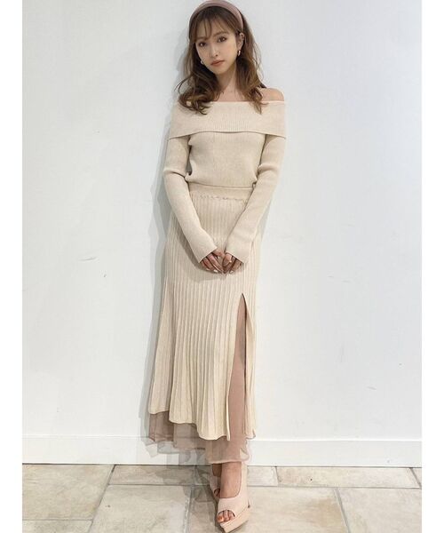 RESEXXY(リゼクシー)の「オフショルプリーツ切替え長袖ワンピース(ワンピース・レディース・アイボリー/ピンク/ブルー/ブラック・FREE)」の10枚目の写真