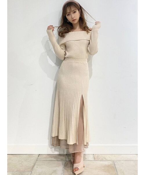 RESEXXY(リゼクシー)の「オフショルプリーツ切替え長袖ワンピース(ワンピース・レディース・アイボリー/ピンク/ブルー/ブラック・FREE)」の8枚目の写真