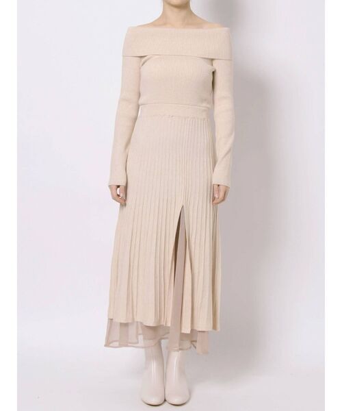 RESEXXY(リゼクシー)の「オフショルプリーツ切替え長袖ワンピース(ワンピース・レディース・アイボリー/ピンク/ブルー/ブラック・FREE)」の7枚目の写真