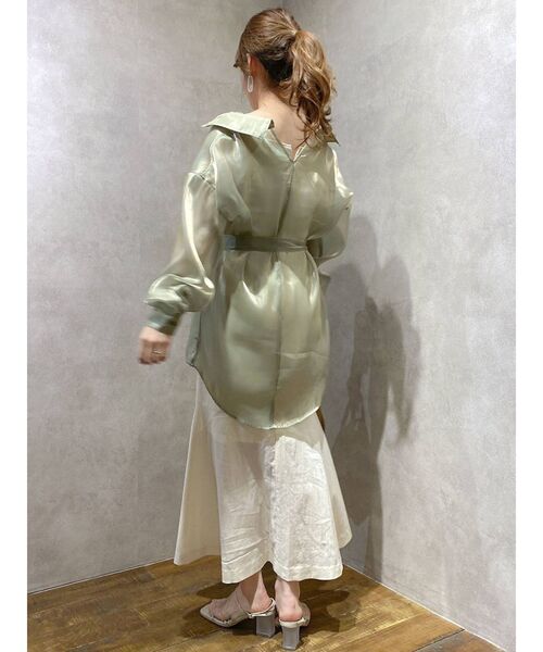 dazzlin(ダズリン)の「ブライトシャツ(シャツ/ブラウス・レディース・パープル/オフホワイト/グリーン・FREE)」の18枚目の写真