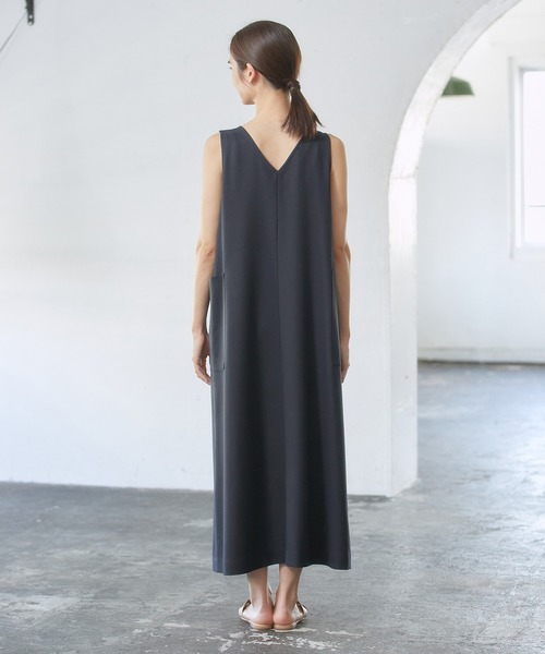 ROPE'（ロペ）の「【洗える】エステルソフトツイル前後2WAYノースリーブワンピース /WEB限定（ワンピース・レディース・ネイビー/オフホワイト・38）」の12枚目の写真