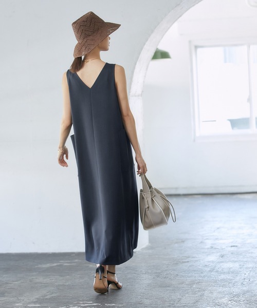 ROPE'（ロペ）の「【洗える】エステルソフトツイル前後2WAYノースリーブワンピース /WEB限定（ワンピース・レディース・ネイビー/オフホワイト・38）」の18枚目の写真