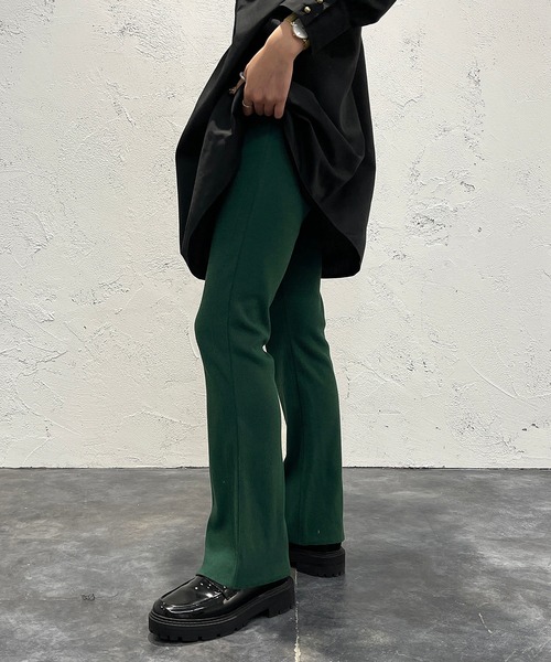 apres jour mignon(アプレジュールミニョン)の「カットオフリブパンツ【ZOZOTOWN限定アイテム】(その他パンツ・レディース・アイボリー/グリーン/ピンク/オレンジ/ブラック・SMALL/MEDIUM/X-LARGE)」の4枚目の写真