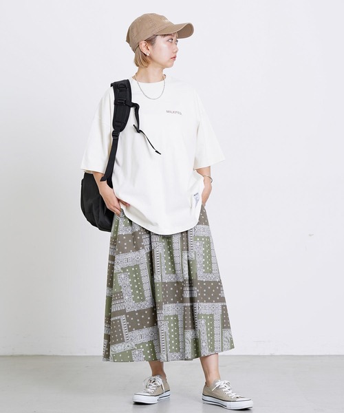 MILKFED.（ミルクフェド）の「BASIC STENCIL WIDE S/S TEE/ブランドロゴ　プリントTシャツ/半袖（Tシャツ/カットソー・レディース・ホワイト/チャコール/ライトピンク/ライトパープル/オフホワイト/ネイビー/ブラック/ライトブルー・S/M/L/XL）」の12枚目の写真