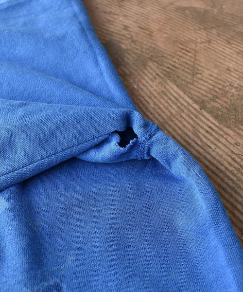 SNOOPY（スヌーピー）の「【ヴィンテージ古着】80's SNOOPY / スヌーピー NBA "DETROIT PISTONS" スウェット（スウェット・メンズ・ブルー・X-LARGE）」の3枚目の写真