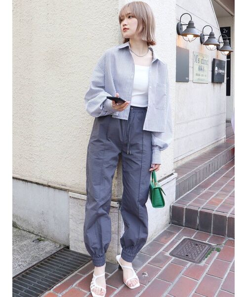 MURUA(ムルーア)の「ワッシャーナイロンパンツ(カーゴパンツ・レディース・ダークグレー/オレンジ/グリーン/ベージュ・FREE)」の13枚目の写真