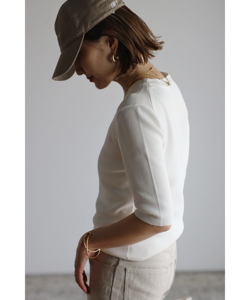 Bonjour Sagan(ボンジュールサガン)の「ダイバーニットT(Tシャツ/カットソー・レディース・ブラック/オフホワイト/カーキ/サックスブルー・FREE)」の15枚目の写真