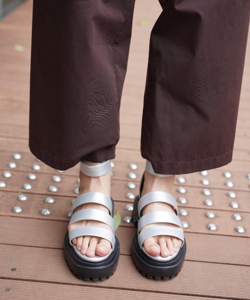 AVIREX（アヴィレックス）の「GLADIATOR SANDAL/ グラディエーターサンダル（サンダル・レディース・ブラック/シルバー・23/24/22.5）」の5枚目の写真