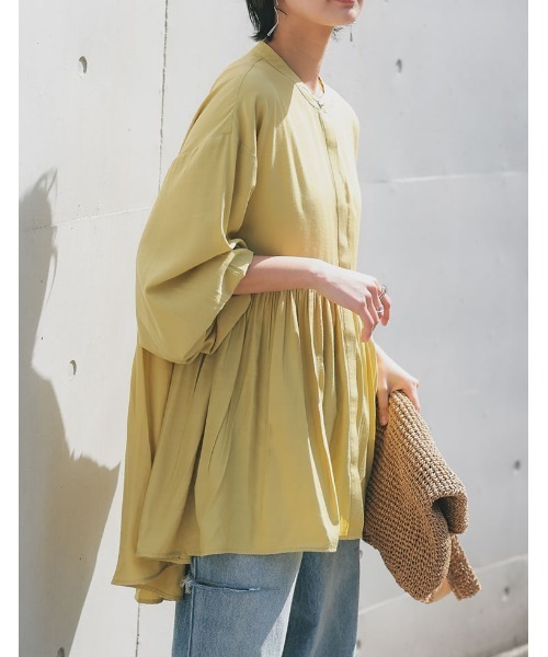 Re:EDIT(リエディ)の「ボリュームスリーブチュニックブラウス(シャツ/ブラウス・レディース・ブラック/アイボリー/グレー/ライム/ブルー/イエロー・MEDIUM/LARGE)」の6枚目の写真
