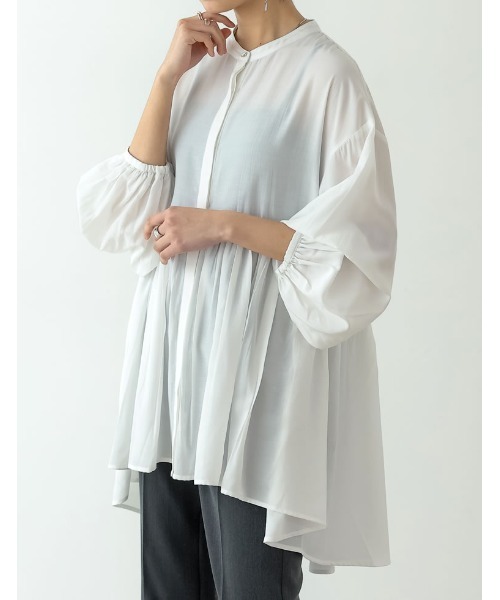 Re:EDIT(リエディ)の「ボリュームスリーブチュニックブラウス(シャツ/ブラウス・レディース・ブラック/アイボリー/グレー/ライム/ブルー/イエロー・MEDIUM/LARGE)」の7枚目の写真