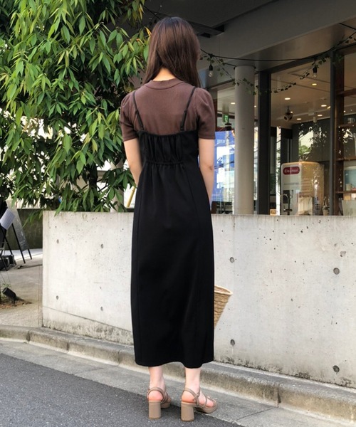 one after another NICE CLAUP(ワンアフターアナザーナイスクラップ)の「胸あきイニシャルテレコトップス(Tシャツ/カットソー・レディース・オフホワイト/ブラック/ブラック系その他/ブラウン・FREE)」の8枚目の写真
