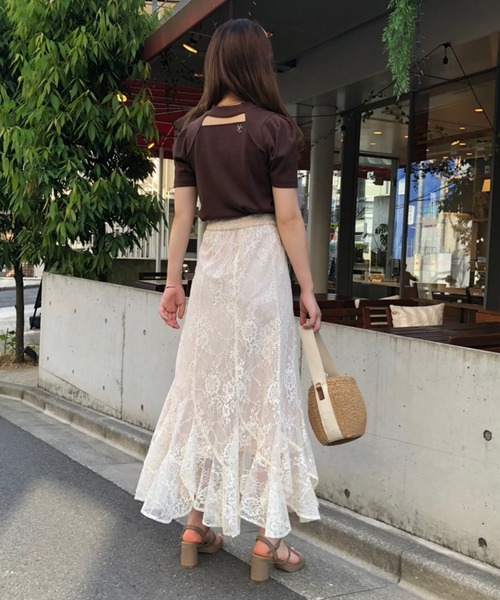 one after another NICE CLAUP(ワンアフターアナザーナイスクラップ)の「胸あきイニシャルテレコトップス(Tシャツ/カットソー・レディース・オフホワイト/ブラック/ブラック系その他/ブラウン・FREE)」の11枚目の写真