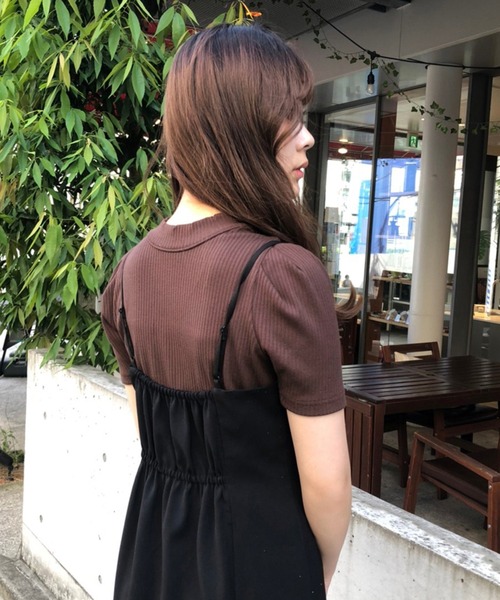 one after another NICE CLAUP(ワンアフターアナザーナイスクラップ)の「胸あきイニシャルテレコトップス(Tシャツ/カットソー・レディース・オフホワイト/ブラック/ブラック系その他/ブラウン・FREE)」の9枚目の写真