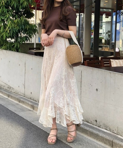 one after another NICE CLAUP(ワンアフターアナザーナイスクラップ)の「胸あきイニシャルテレコトップス(Tシャツ/カットソー・レディース・オフホワイト/ブラック/ブラック系その他/ブラウン・FREE)」の12枚目の写真