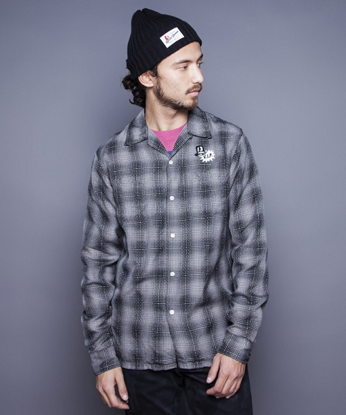 HYSTERIC GLAMOUR（ヒステリックグラマー）の「EVIL WOMAN刺繍 長袖オープンカラーSH（シャツ/ブラウス・メンズ・レッド系その他/グリーン系その他/グレー系その他・MEDIUM/SMALL/LARGE）」の2枚目の写真