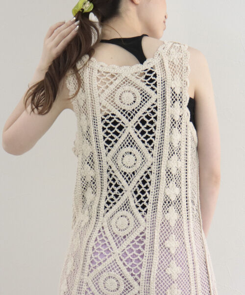 fredy emue(フレディエミュ)の「レース編みロングジレワンピース(ワンピース・レディース・ライトブルー/アイボリー/チャコールグレー・38)」の7枚目の写真