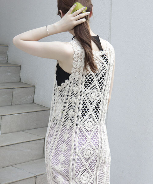 fredy emue(フレディエミュ)の「レース編みロングジレワンピース(ワンピース・レディース・ライトブルー/アイボリー/チャコールグレー・38)」の11枚目の写真