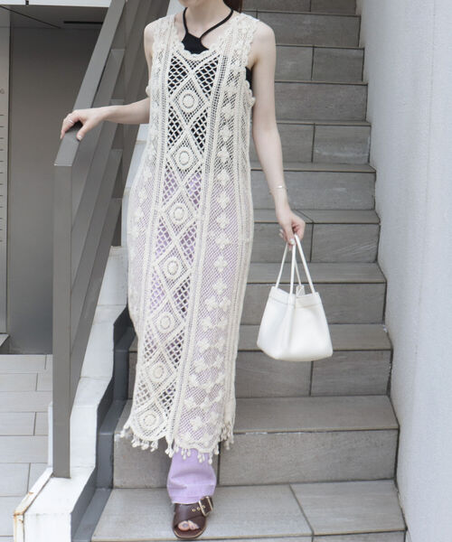 fredy emue(フレディエミュ)の「レース編みロングジレワンピース(ワンピース・レディース・ライトブルー/アイボリー/チャコールグレー・38)」の13枚目の写真